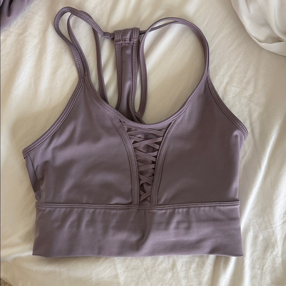 Used Nike women LUXE top & bottom workout set